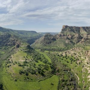 Walking through the landscape around Mardin