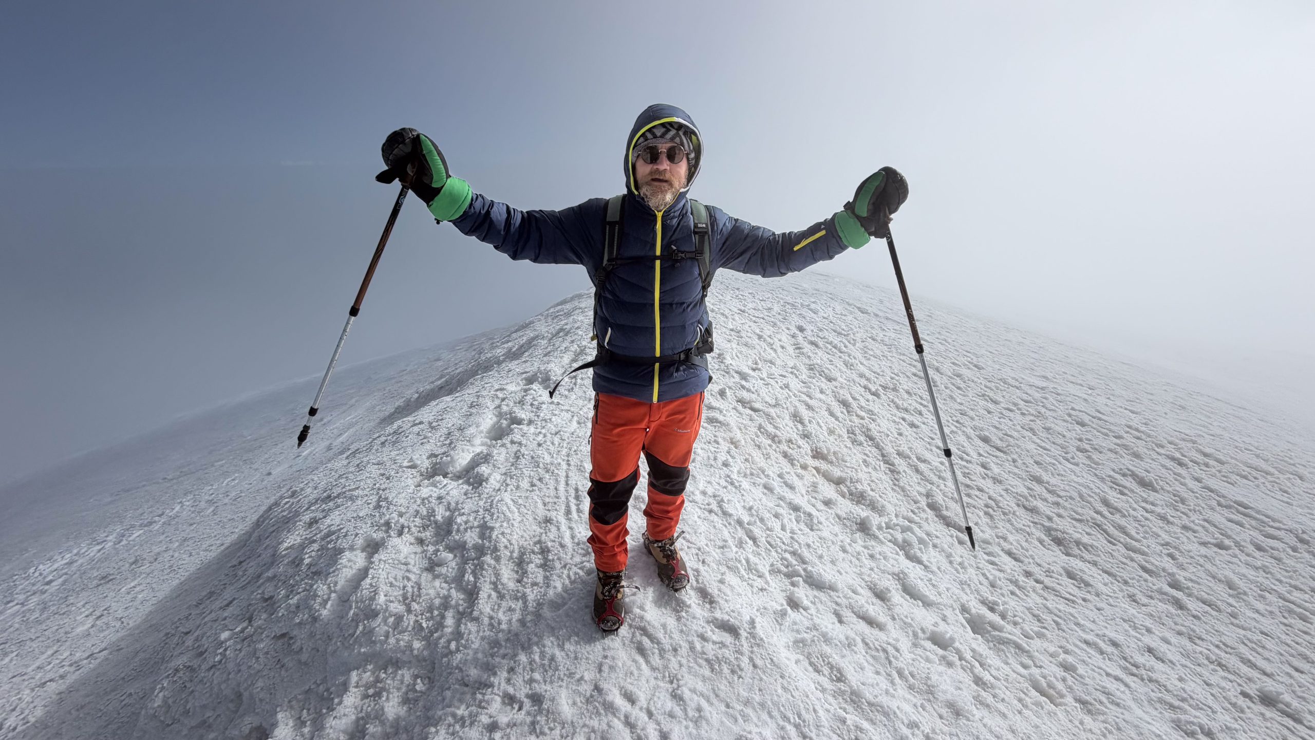Mount Ararat summit at 5,137 metres